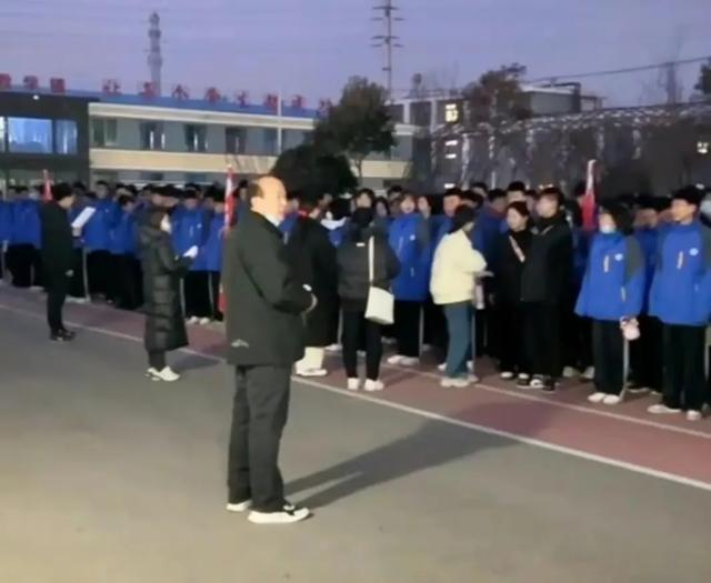 辞职书怎么写简单员工,辞职书怎么写简单员工模板